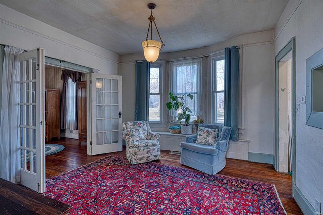 2923 - 2925 W MILL Road, Evansville, IN 47720