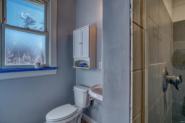 2923 - 2925 W MILL Road, Evansville, IN 47720