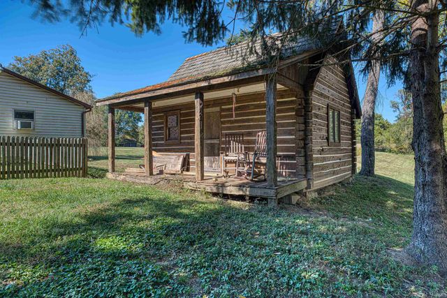 2923 - 2925 W MILL Road, Evansville, IN 47720