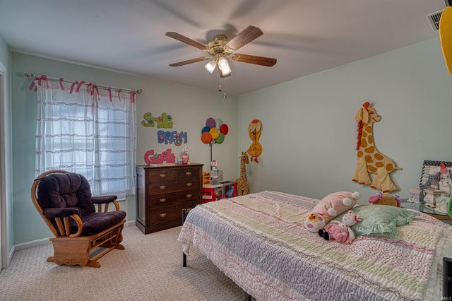 2923 - 2925 W MILL Road, Evansville, IN 47720