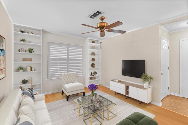 717 Mark Street, Deer Park, TX 77536