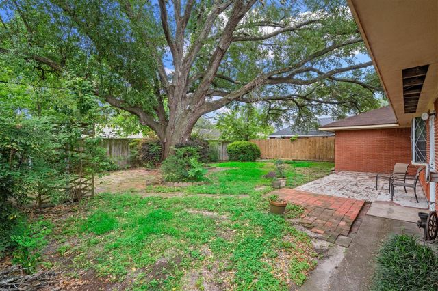717 Mark Street, Deer Park, TX 77536