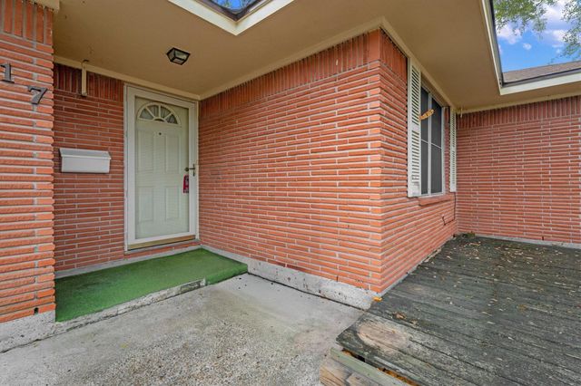 717 Mark Street, Deer Park, TX 77536