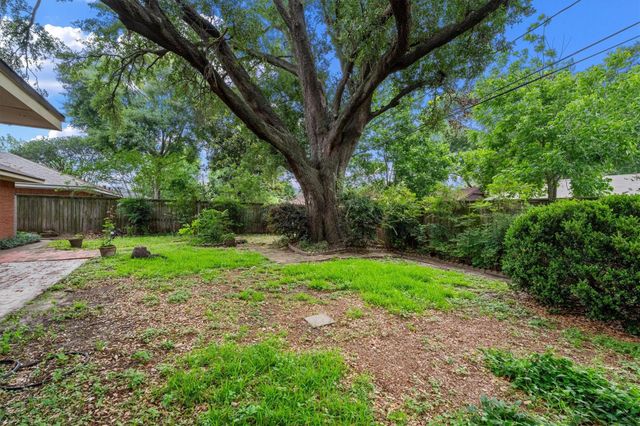 717 Mark Street, Deer Park, TX 77536