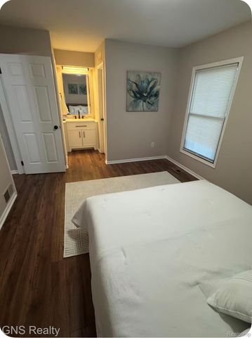 604 Millard Avenue, Royal Oak, MI 48073