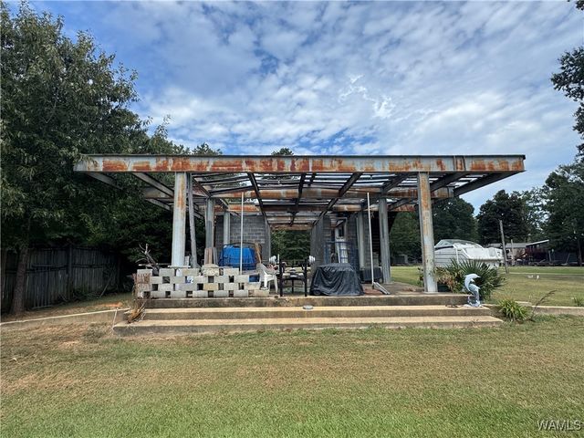 124 Clear Creek, Akron, AL 35441