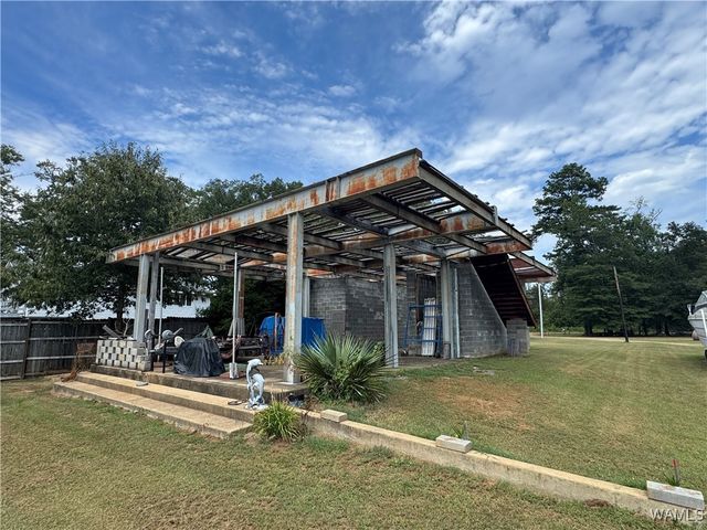 124 Clear Creek, Akron, AL 35441