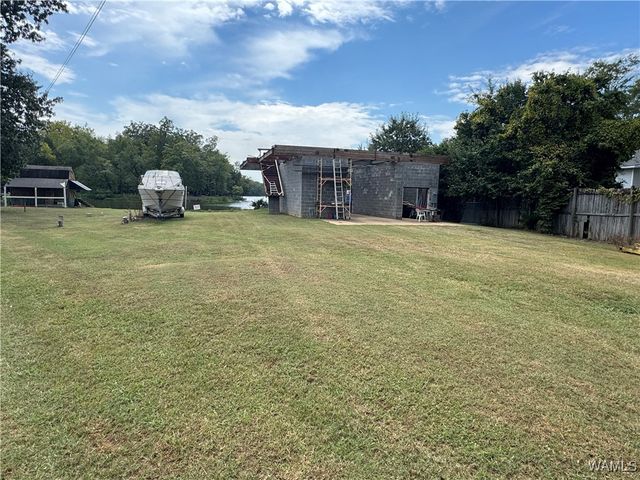 124 Clear Creek, Akron, AL 35441