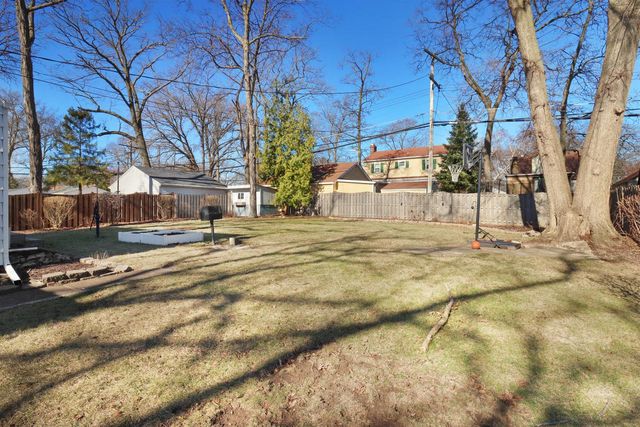 4320 Wilson ROAD, Kenosha, WI 53142