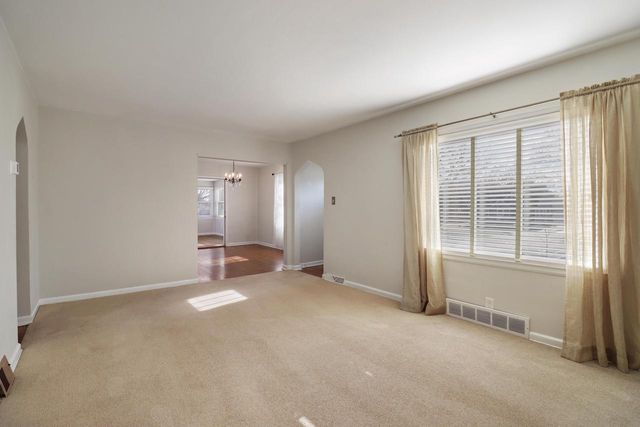 4320 Wilson ROAD, Kenosha, WI 53142