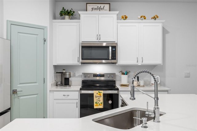 8498 BOLD CYPRESS LANE, Wesley Chapel, FL 33545