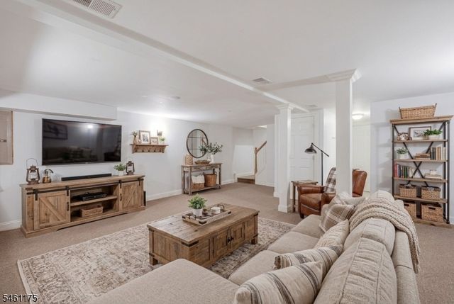 16 Lacey Ave, Long Hill Twp., NJ 07933