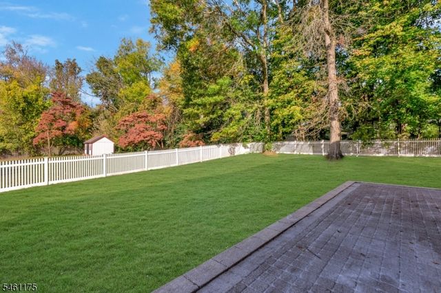 16 Lacey Ave, Long Hill Twp., NJ 07933