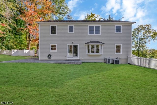 16 Lacey Ave, Long Hill Twp., NJ 07933