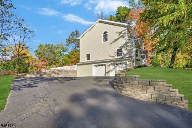 16 Lacey Ave, Long Hill Twp., NJ 07933