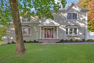 16 Lacey Ave, Long Hill Twp., NJ 07933