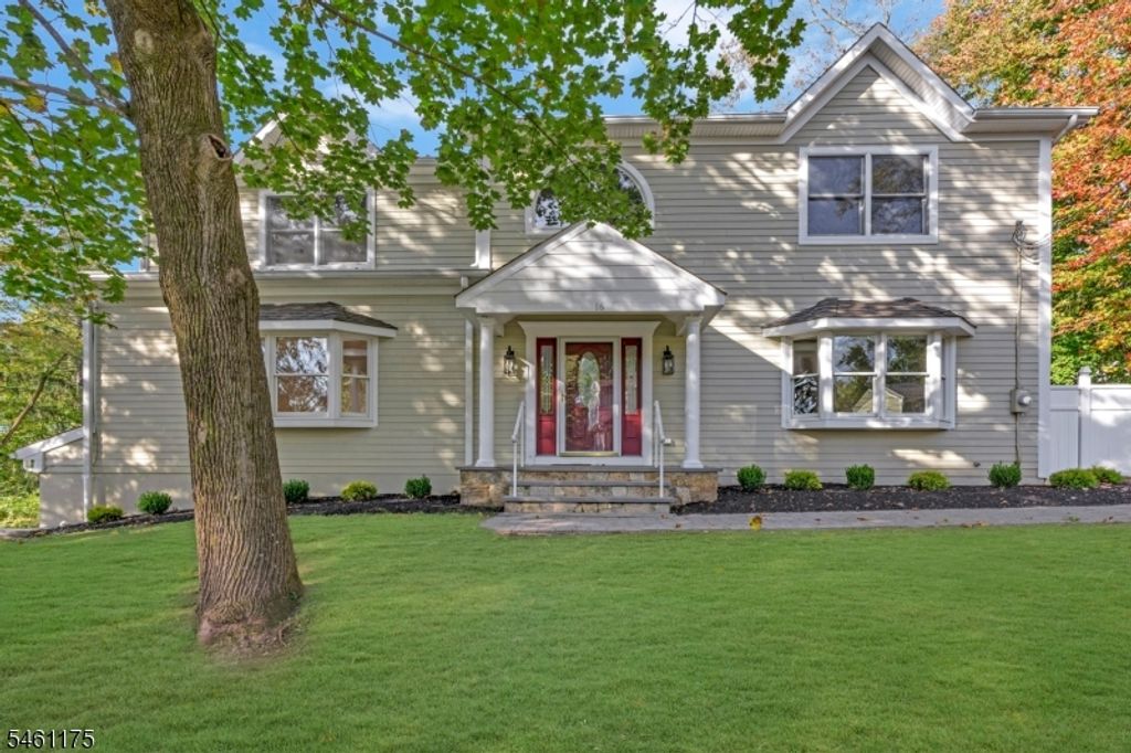 16 Lacey Ave, Long Hill Twp., NJ 07933