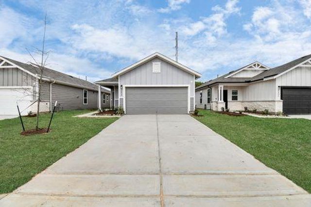 17943 Grain Auger Road, Hockley, TX 77447