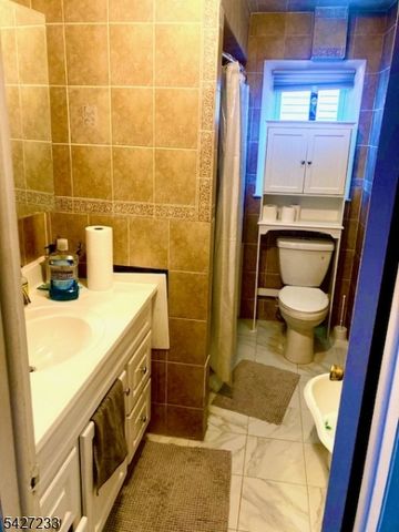 433 Preakness Ave, Paterson City, NJ 07502