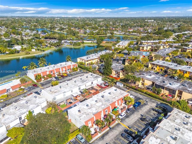 13835 SW 84th St 503, Miami, FL 33183