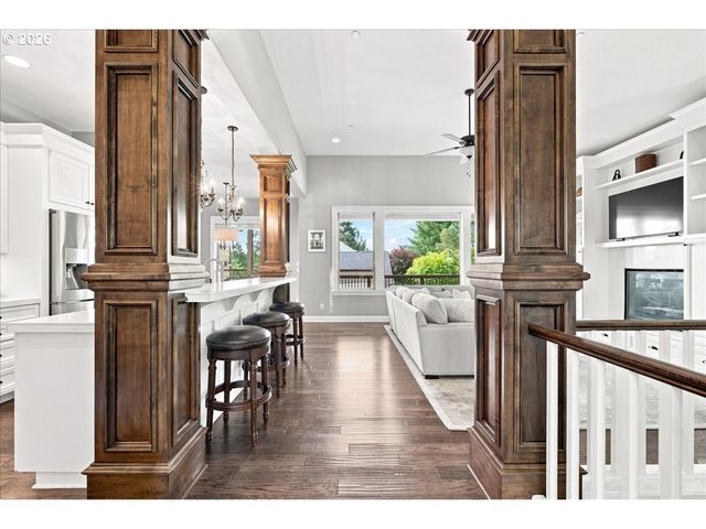 2270 ROGUE Way, West Linn, OR 97068