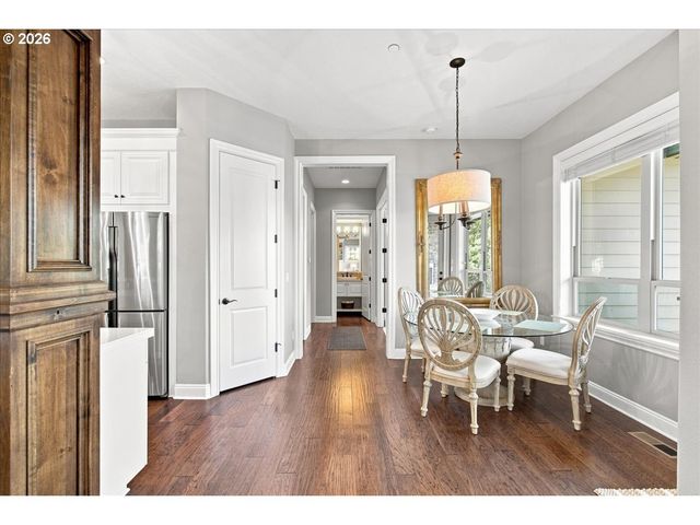2270 ROGUE Way, West Linn, OR 97068