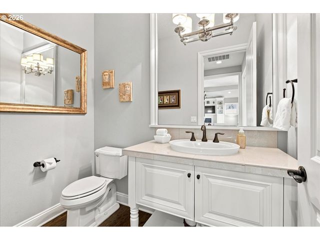 2270 ROGUE Way, West Linn, OR 97068