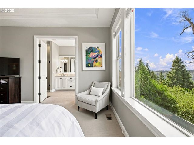 2270 ROGUE Way, West Linn, OR 97068