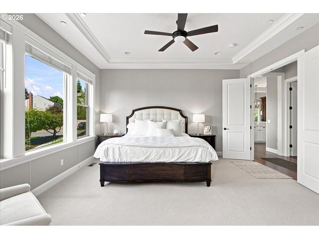 2270 ROGUE Way, West Linn, OR 97068