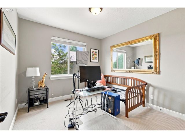 2270 ROGUE Way, West Linn, OR 97068