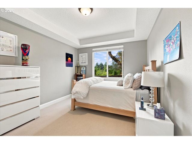 2270 ROGUE Way, West Linn, OR 97068