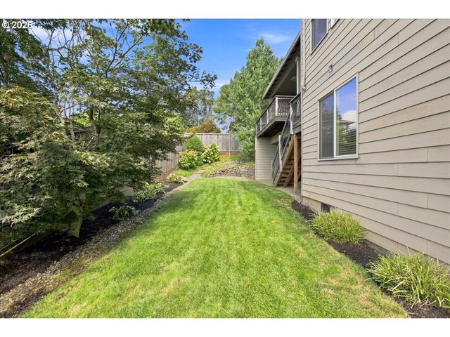 2270 ROGUE Way, West Linn, OR 97068