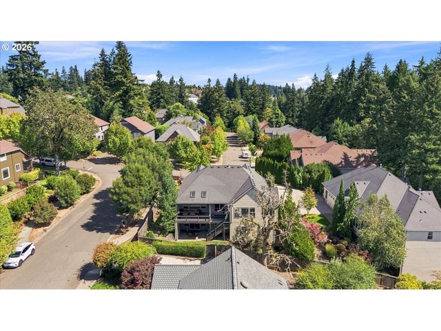 2270 ROGUE Way, West Linn, OR 97068