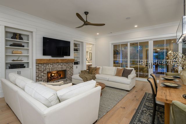 74 Hunting Lodge Rd, Bluffton, SC 29910