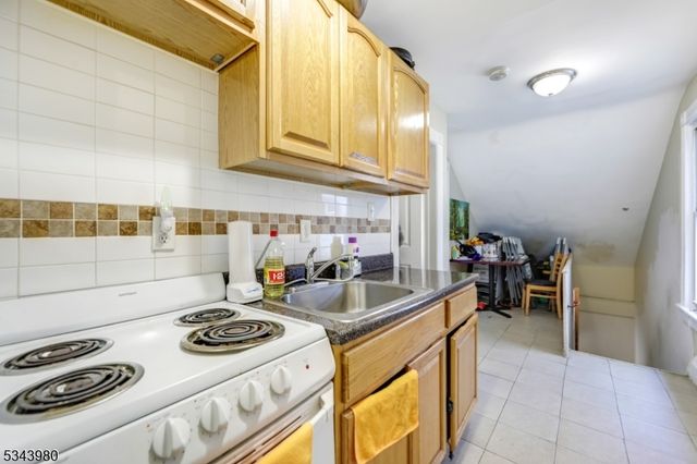 462 Rosa Parks Blvd, Paterson City, NJ 07501