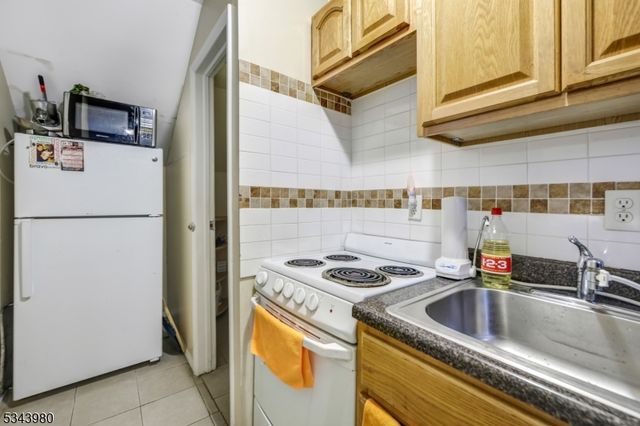462 Rosa Parks Blvd, Paterson City, NJ 07501