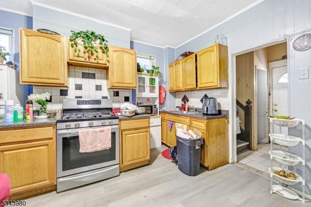 462 Rosa Parks Blvd, Paterson City, NJ 07501