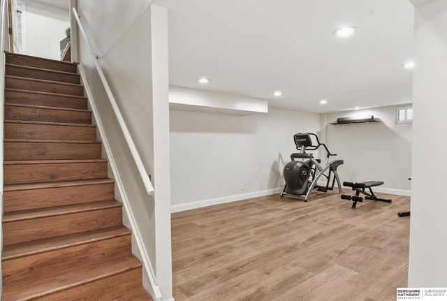 1103 Parc Drive, Papillion, NE 68046