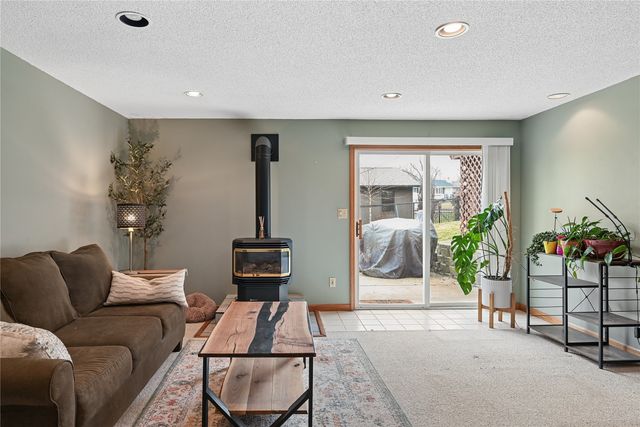 1616 Hamer Drive NW, Cedar Rapids, IA 52405