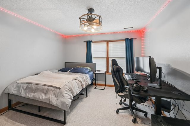 1616 Hamer Drive NW, Cedar Rapids, IA 52405