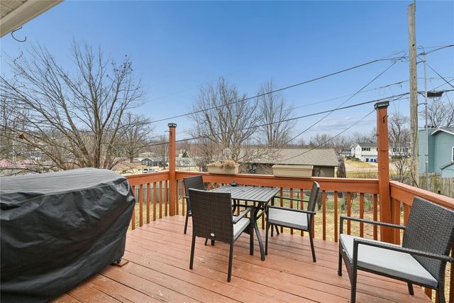 1616 Hamer Drive NW, Cedar Rapids, IA 52405