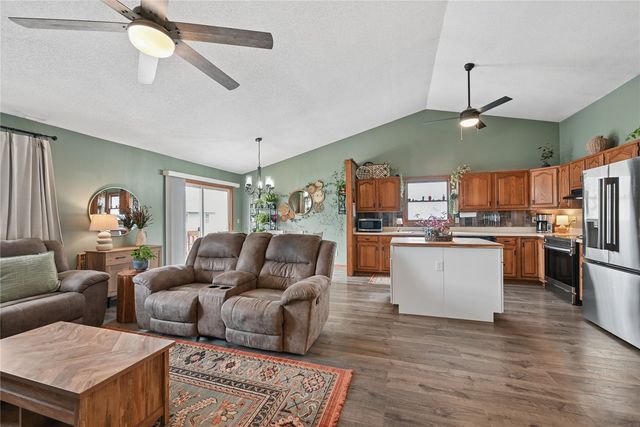 1616 Hamer Drive NW, Cedar Rapids, IA 52405