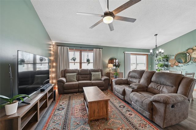 1616 Hamer Drive NW, Cedar Rapids, IA 52405