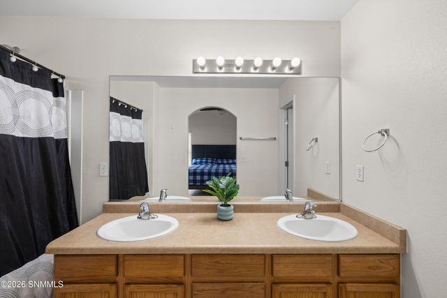 4992 Bosworth Road, Las Cruces, NM 88012