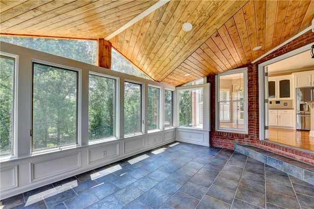 6010 Somerset Court, Suwanee, GA 30024