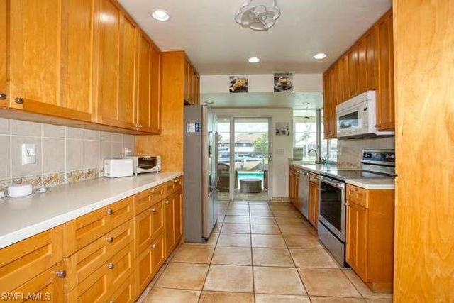 3413 SE 18th AVE, Cape Coral, FL 33904