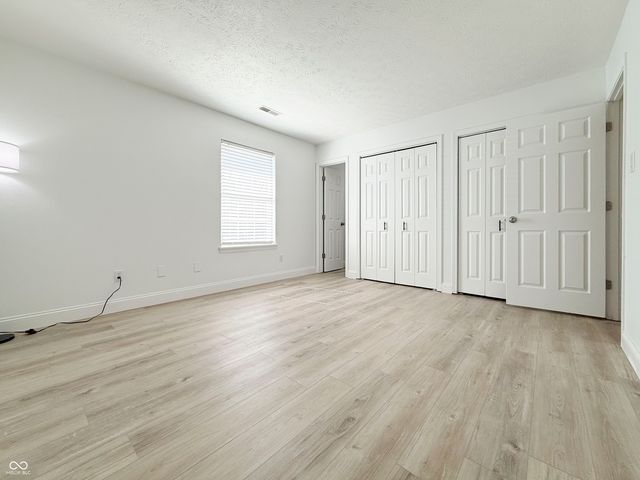 6350 Cooper Pointe Drive, Indianapolis, IN 46268