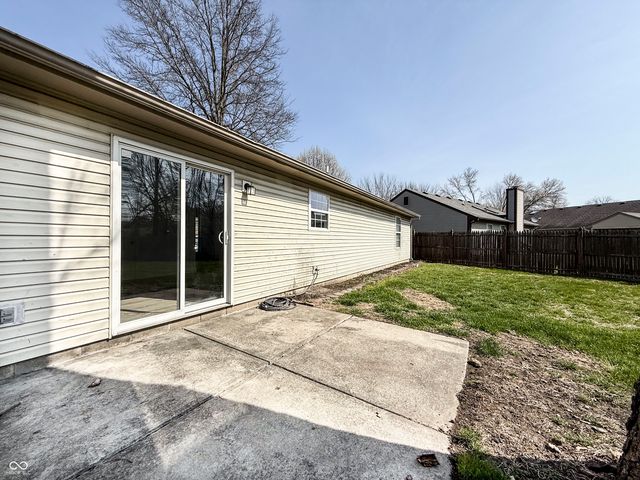 6350 Cooper Pointe Drive, Indianapolis, IN 46268