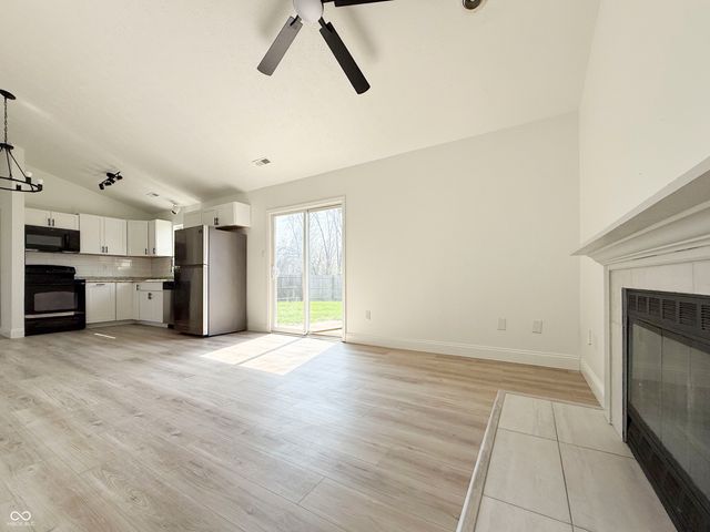 6350 Cooper Pointe Drive, Indianapolis, IN 46268