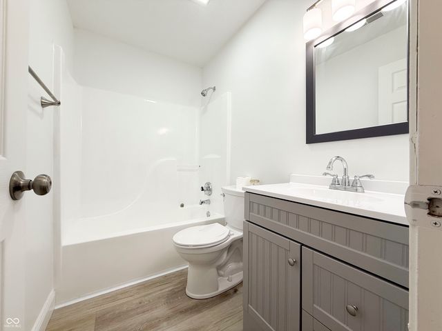 6350 Cooper Pointe Drive, Indianapolis, IN 46268